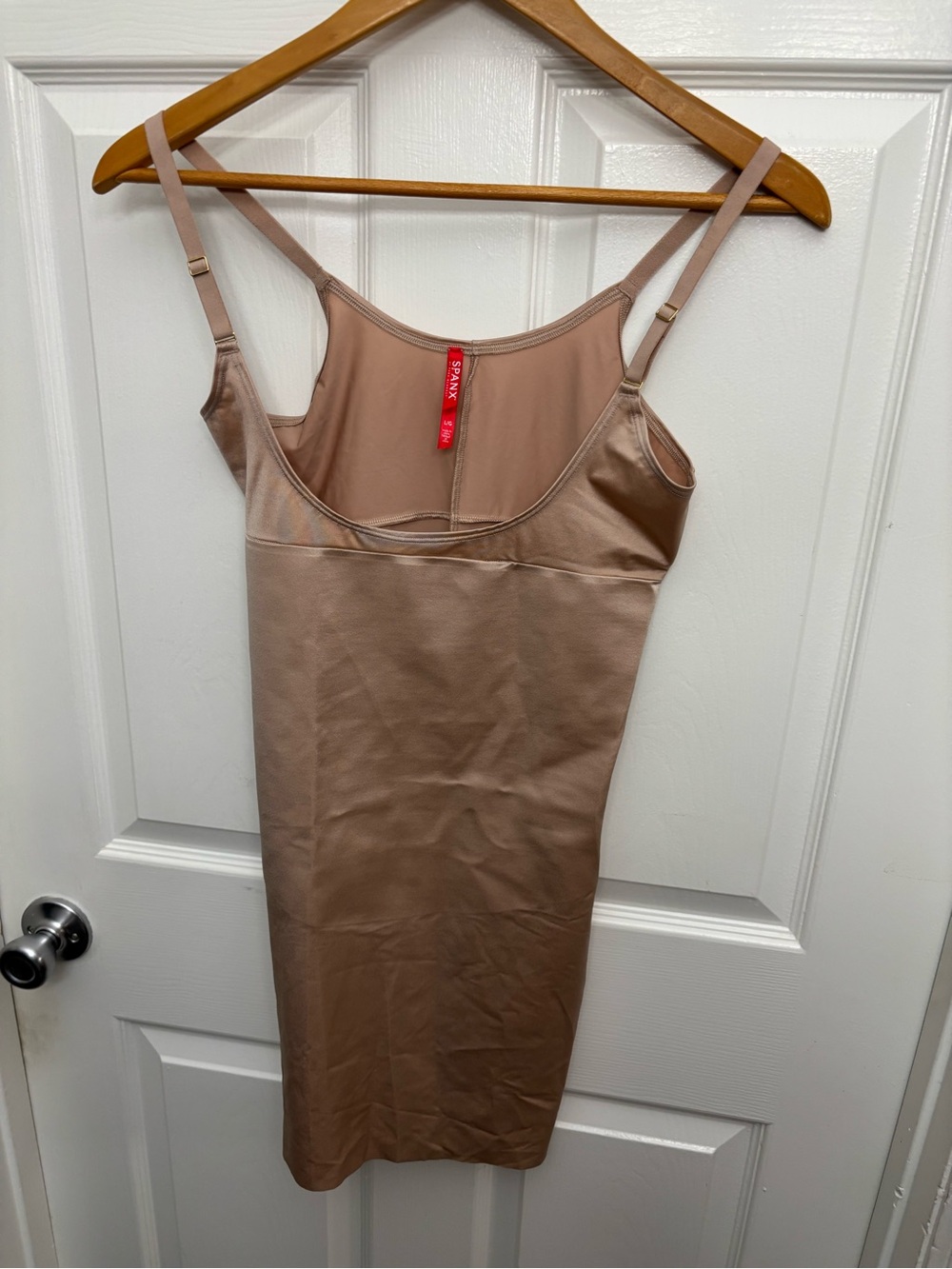 SPANX Taupe SmartGrip Shapewear Slip w/Adjustable Straps, Sz L